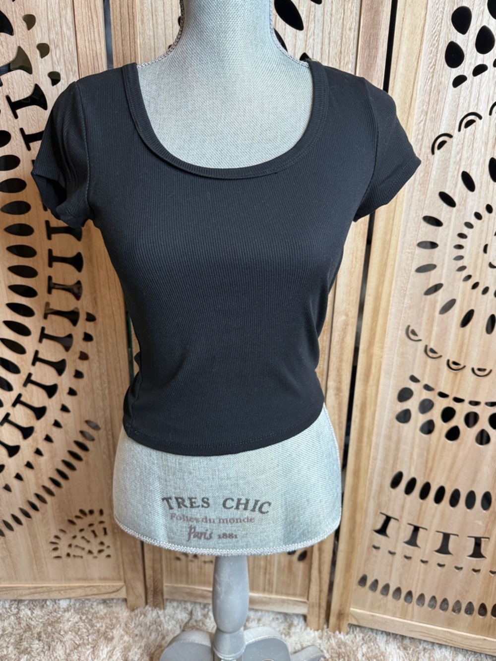 Black Ribbed Scoop Crop Top - Women